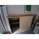 ARMARIO BAJO CON 2 BALDAS 